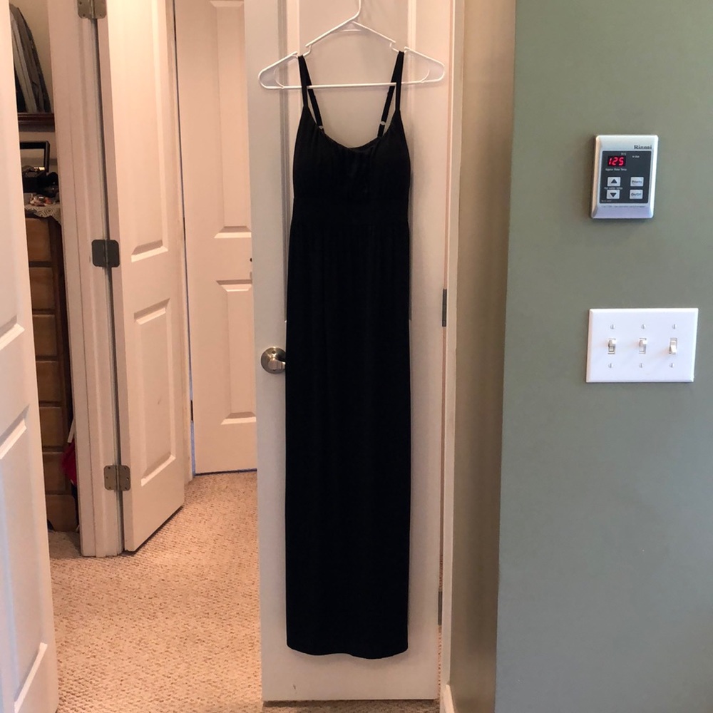 GUC simple black maxi dress size M